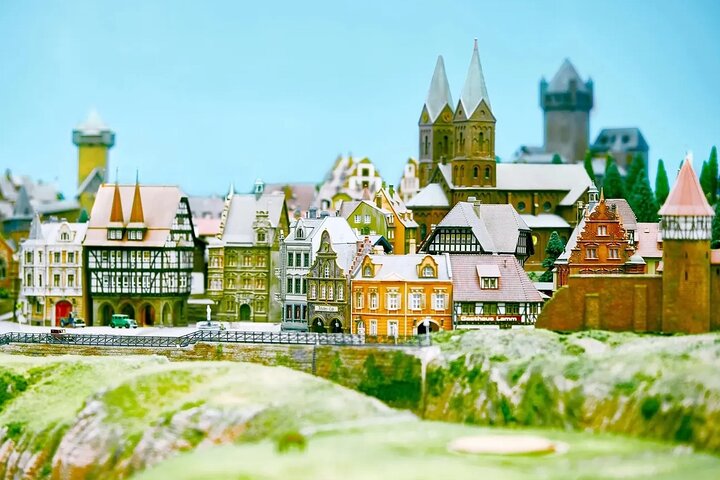 ภาพจากผู้ให้บริการของ SMALL WORLDS TOKYO